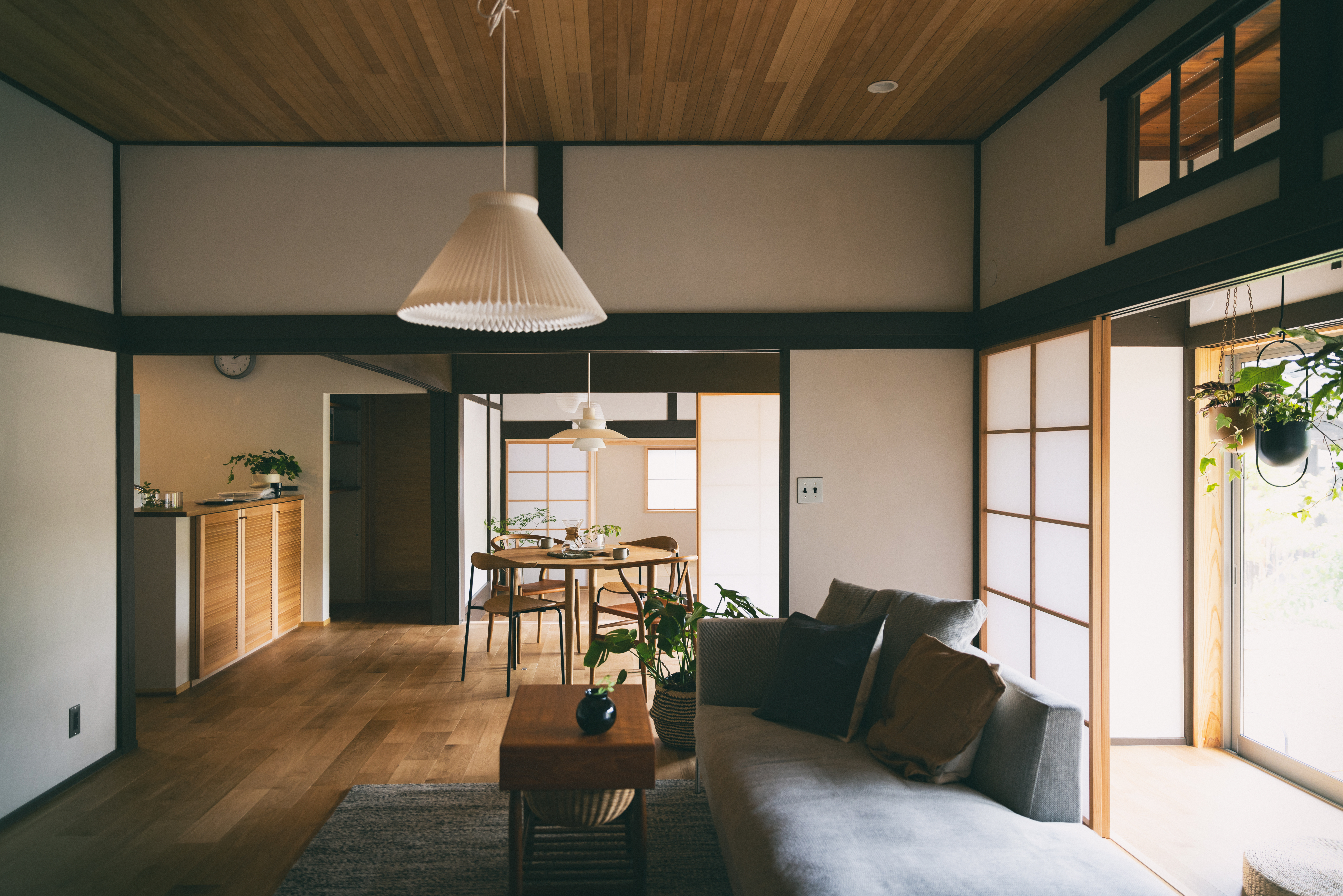 日本家屋に北欧のエッセンス、ノスタルジックな空気を纏う憧れを叶えた古民家再生