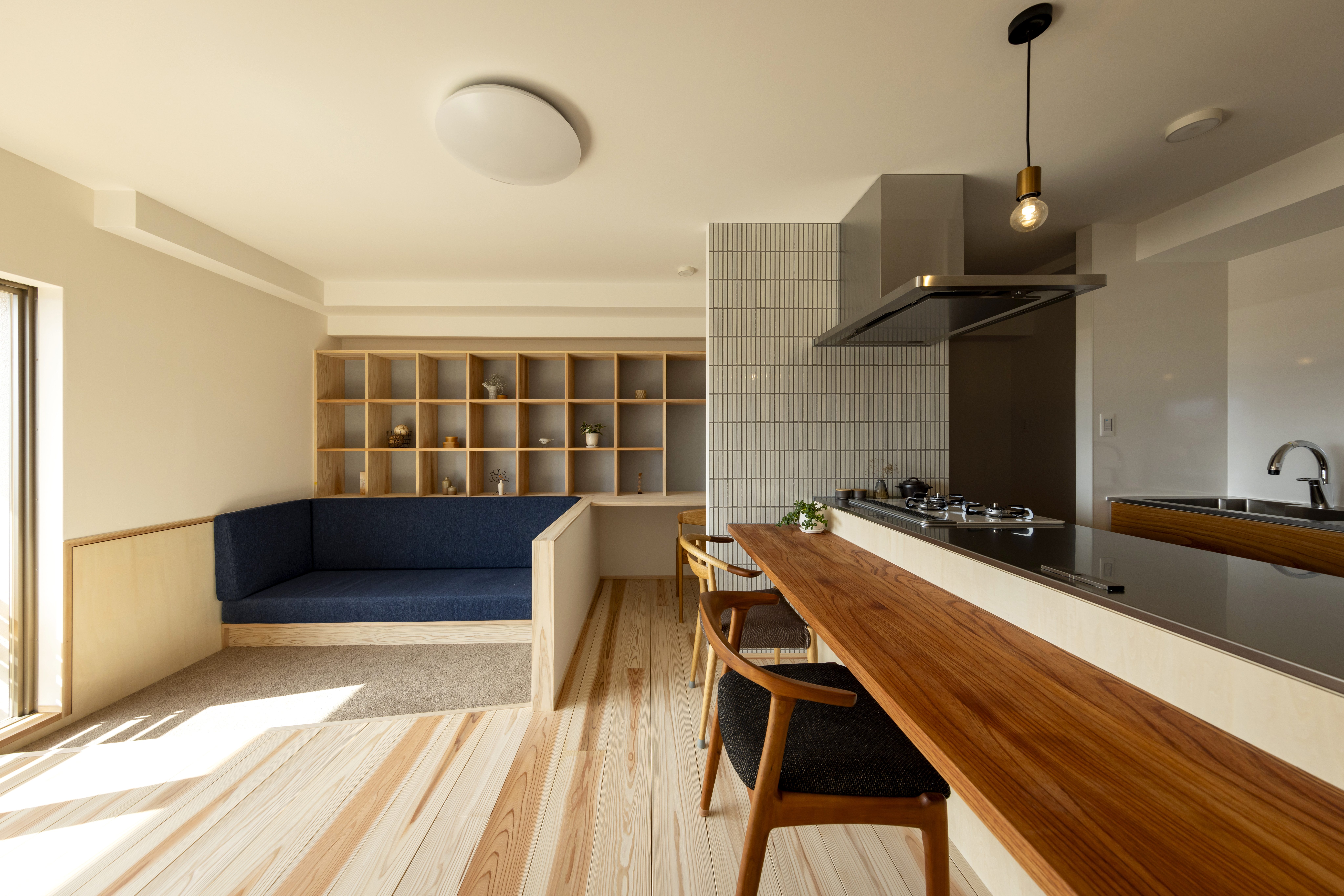 よくある中古マンションを自然素材に包まれた空間へ